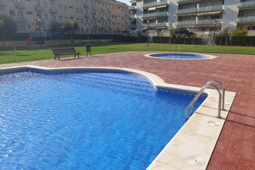 Apartamento Para 5 Personas Frente Al Mar Con Piscina Y Parking 克尤伯厄拉斯 外观 照片